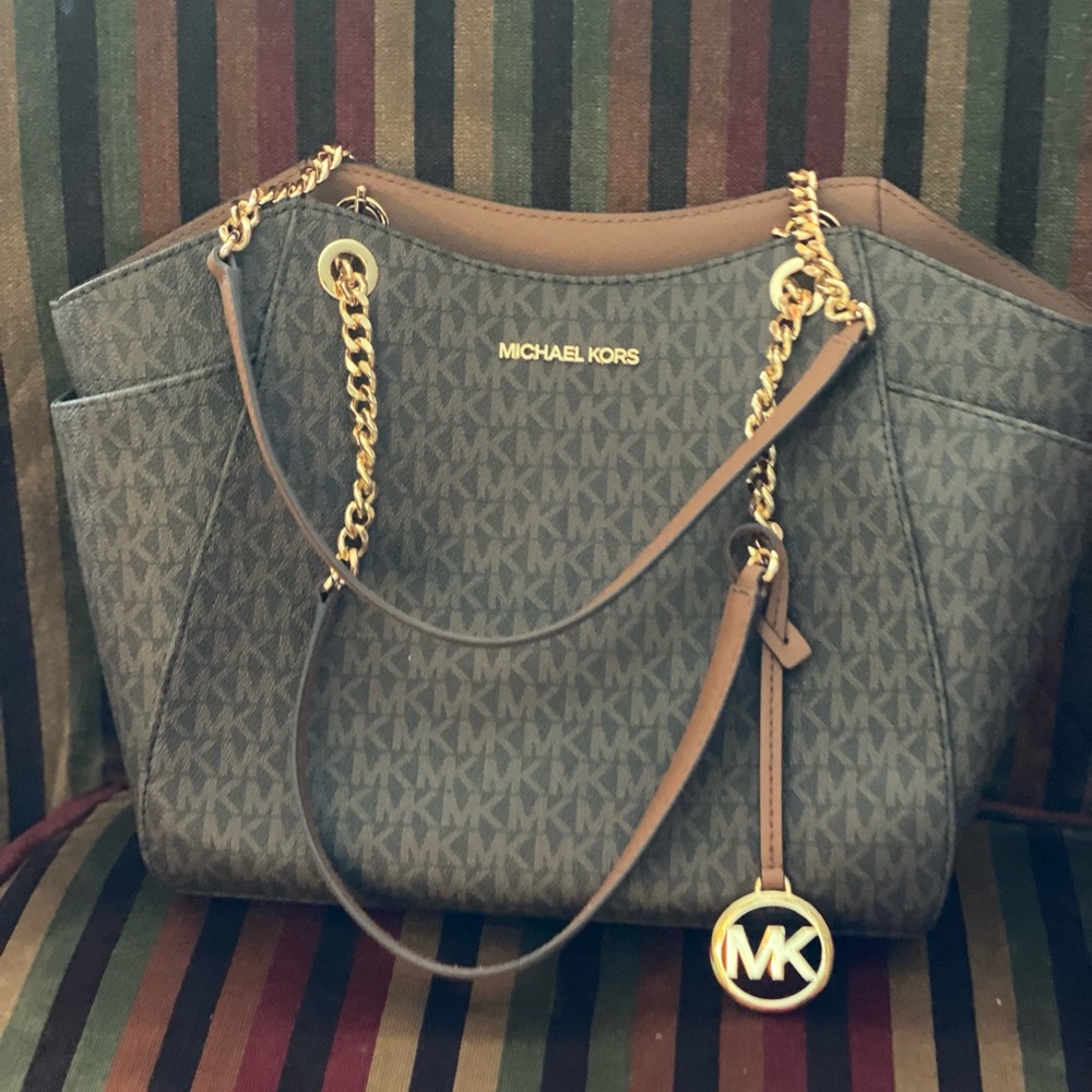 NWT Michael Kors Jet Set Handbag